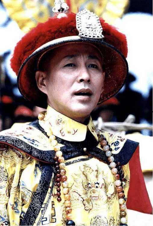 康熙爆料大姐是谁呀视频,大姐身份揭秘，视频揭示惊人真相  第1张